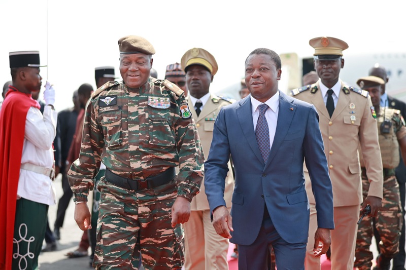  Le Général Tiani chez Faure Gnassingbé : L’axe Lomé – Niamey se renforce