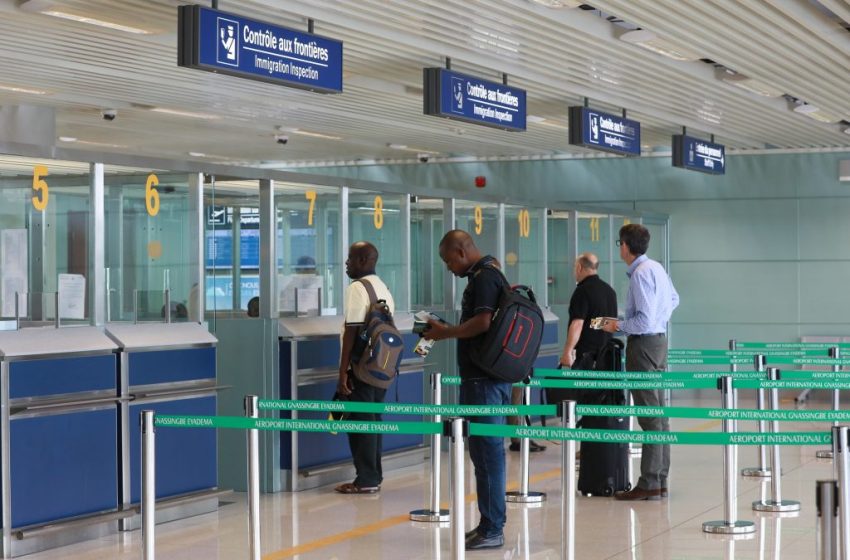  Aéroport de Lomé : Les conditions pour accompagner un passager